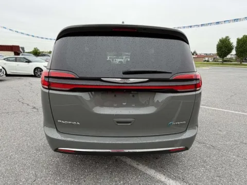 More photos of 2022 Chrysler Pacifica Hybrid Touring L at Hi Lo Auto Sales - Frederick - Route 40, MD