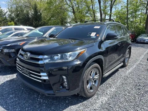 Black 2017 Toyota Highlander Limited Platinum for sale in Frederick, MD