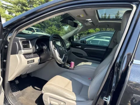 Another view of 2017 Toyota Highlander Limited Platinum for sale in Frederick, MD at Hi Lo Auto Sales - Frederick - Route 40