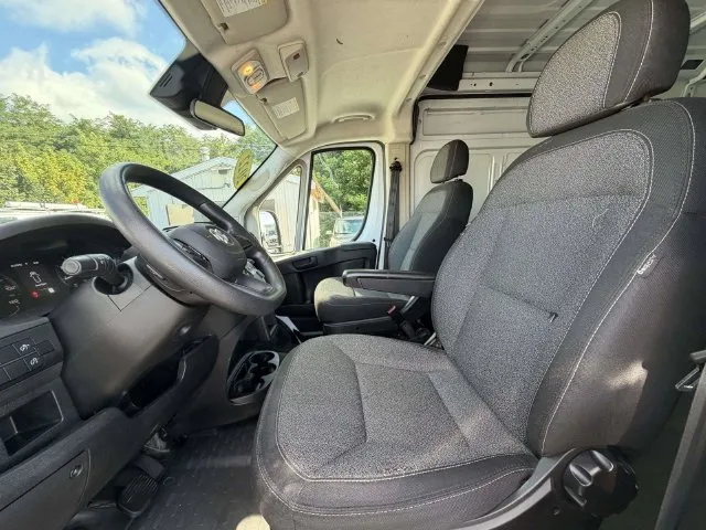 Ram ProMaster 2500 photo 8