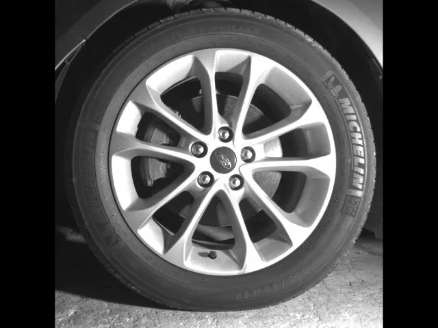 Ford Fusion photo 10