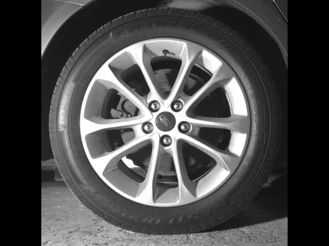 Ford Fusion photo 11