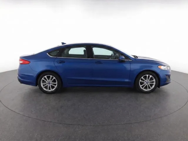 Ford Fusion photo 8