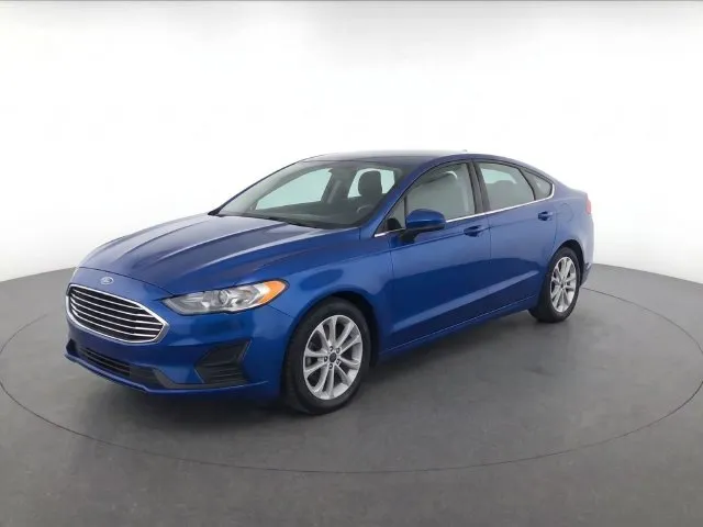 Ford Fusion photo 2