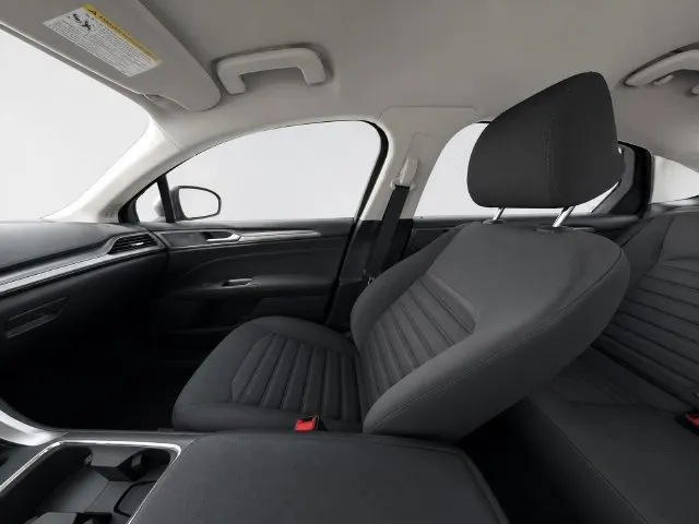Ford Fusion photo 18