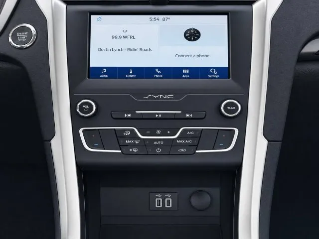 Ford Fusion photo 25