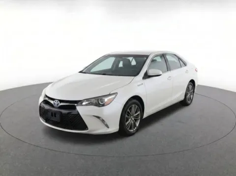 White 2016 Toyota Camry Hybrid SE for sale in Frederick, MD
