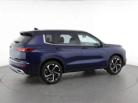 More photos of 2023 Mitsubishi Outlander SEL at Hi Lo Auto Sales, MD