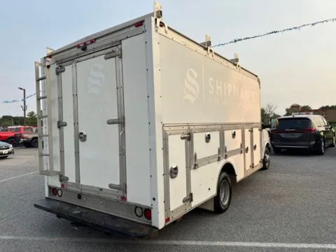 More photos of 2018 GMC Savana Cutaway 4500 4500 Van at Hi Lo Auto Sales, MD