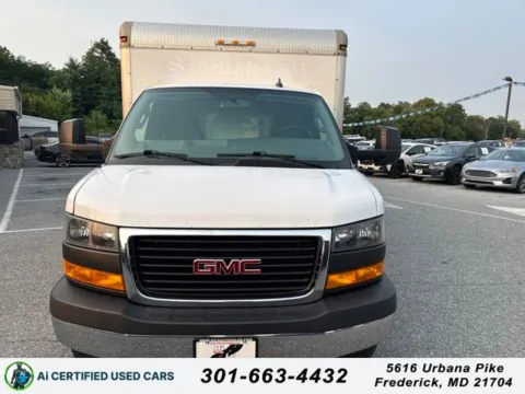 White 2018 GMC Savana Cutaway 4500 4500 Van for sale in Frederick, MD