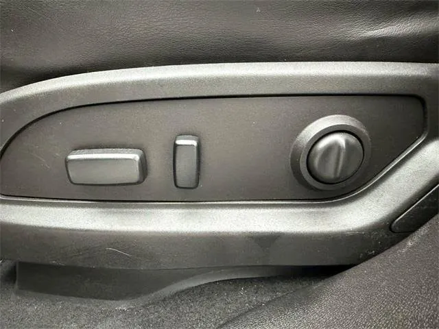 GMC Acadia photo 17