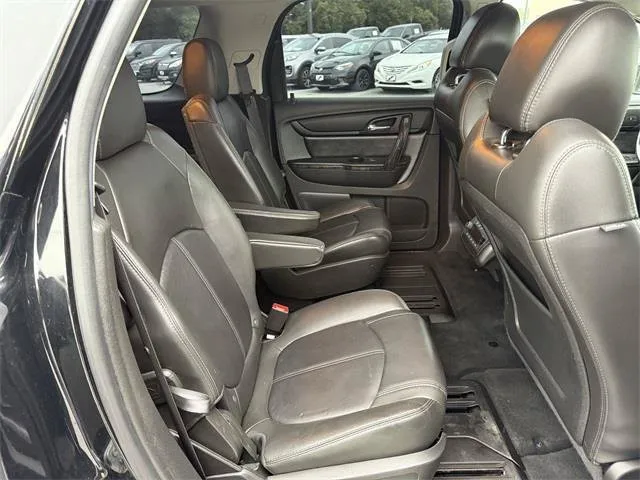 GMC Acadia photo 10
