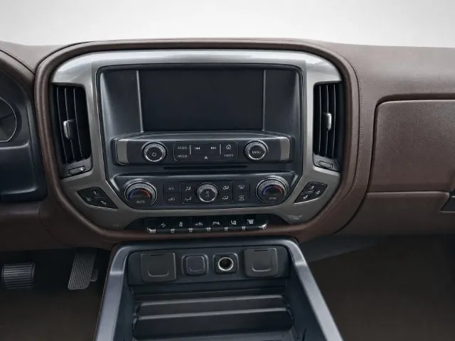 Chevrolet Silverado photo 23
