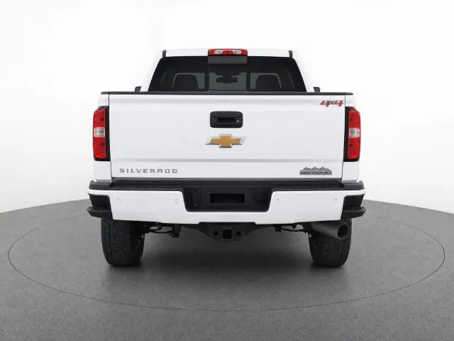Chevrolet Silverado photo 6
