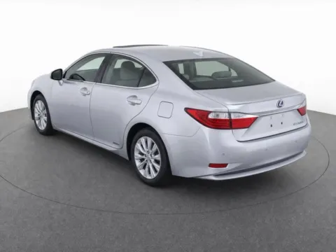 More photos of 2013 Lexus ES 300h at Hi Lo Auto Sales, MD