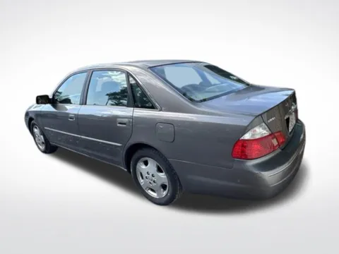 More photos of 2004 Toyota Avalon XLS at Hi Lo Auto Sales, MD