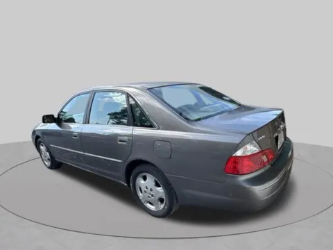 More photos of 2004 Toyota Avalon XLS at Hi Lo Auto Sales, MD