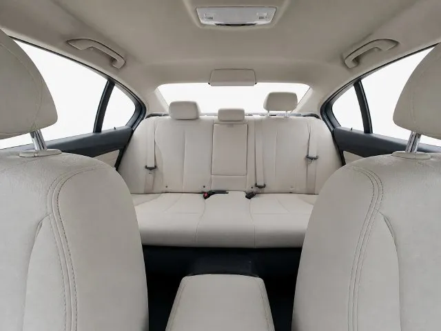 BMW 3 Series photo 25