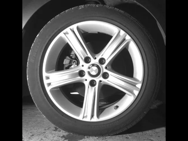 BMW 3 Series photo 10