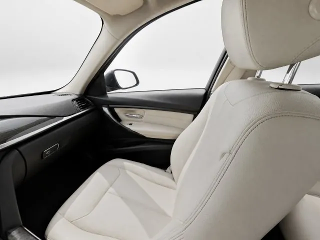 BMW 3 Series photo 23