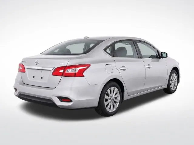 Nissan Sentra photo 3