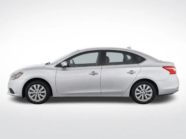 Nissan Sentra photo 7
