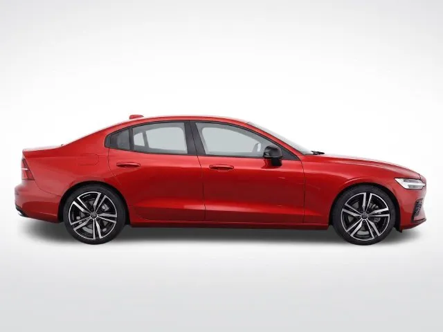 Volvo S60 photo 8