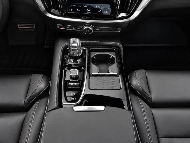 Volvo S60 photo 21