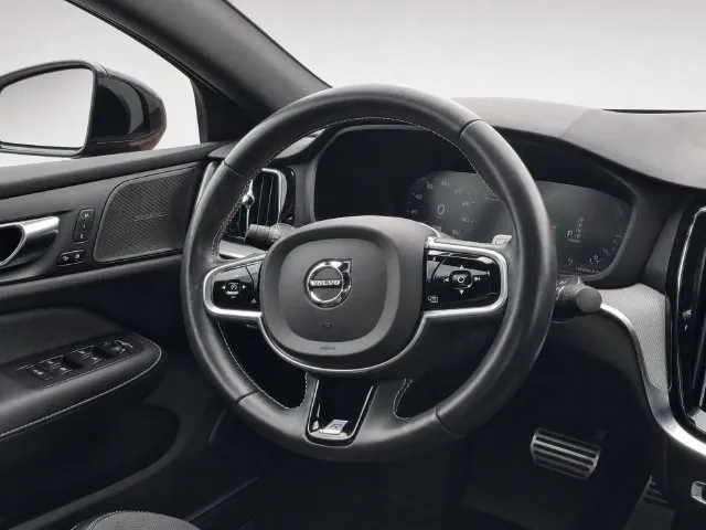 Volvo S60 photo 27