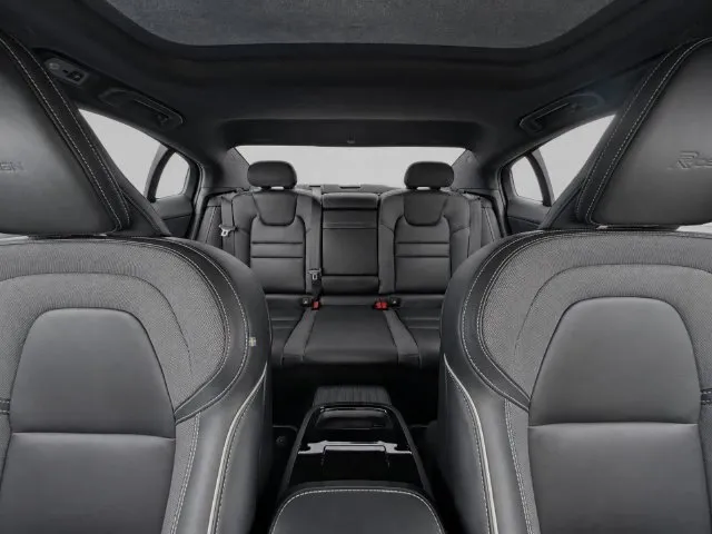 Volvo S60 photo 24