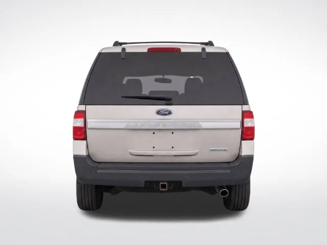 Ford Expedition EL photo 6