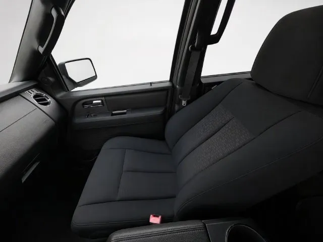 Ford Expedition EL photo 17