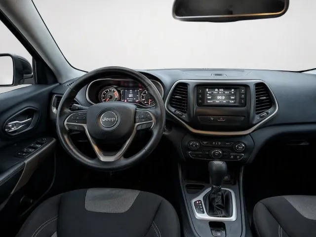 Jeep Cherokee photo 21