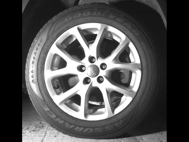 Jeep Cherokee photo 9