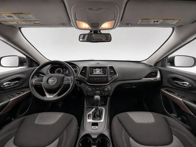 Jeep Cherokee photo 15