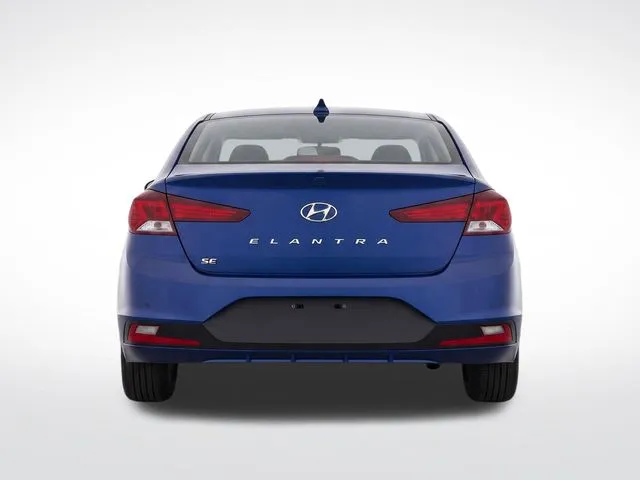Hyundai Elantra photo 6