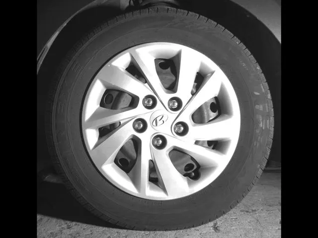 Hyundai Elantra photo 10