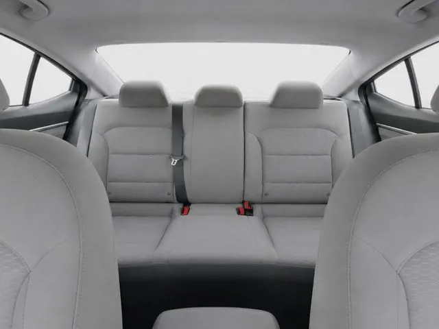 Hyundai Elantra photo 25