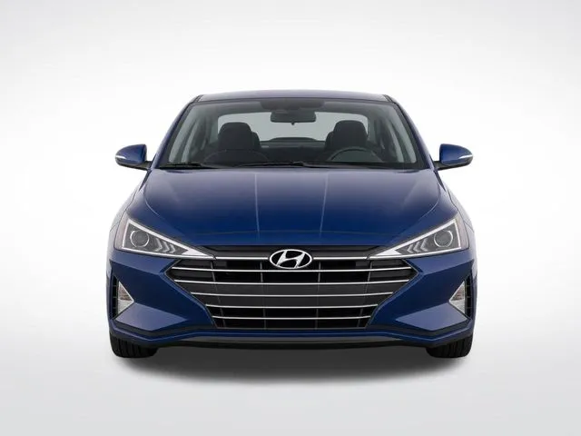 Hyundai Elantra photo 5