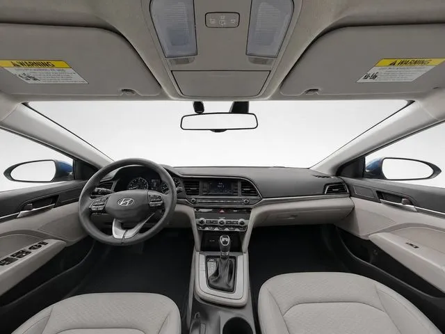 Hyundai Elantra photo 20