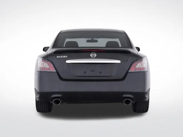Nissan Maxima photo 6