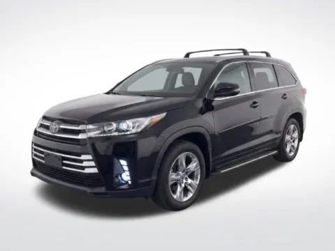 Photos of 2017 Toyota Highlander Limited Platinum for sale in Frederick, MD at Hi Lo Auto Sales