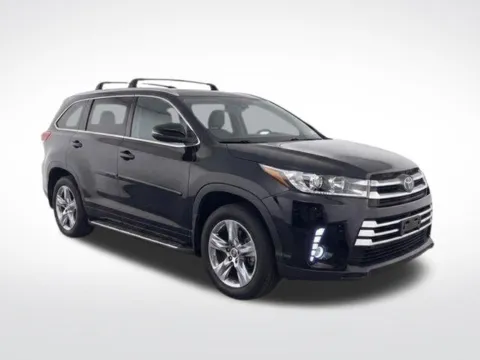 Photos of 2017 Toyota Highlander Limited Platinum for sale in Frederick, MD at Hi Lo Auto Sales