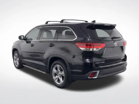 Another view of 2017 Toyota Highlander Limited Platinum for sale in Frederick, MD at Hi Lo Auto Sales
