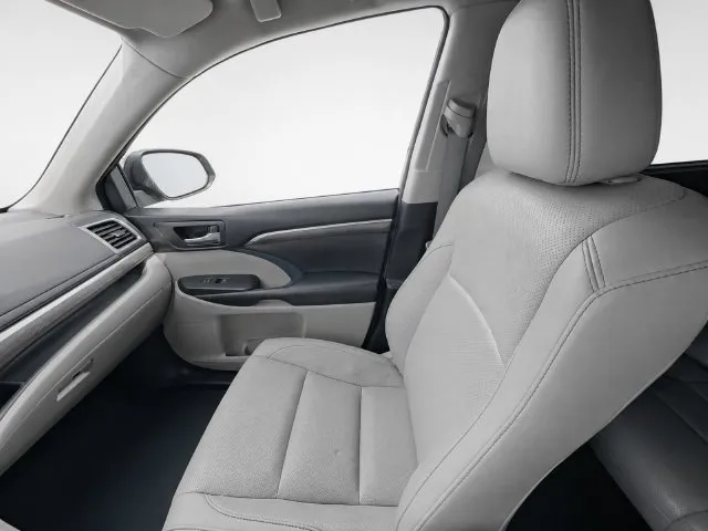 Toyota Highlander photo 14