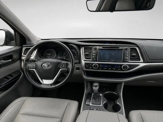 Toyota Highlander photo 18