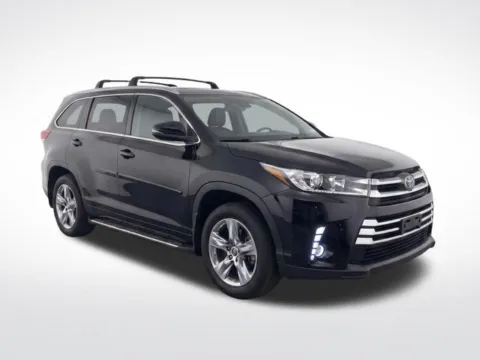 Photos of 2017 Toyota Highlander Limited Platinum for sale in Frederick, MD at Hi Lo Auto Sales