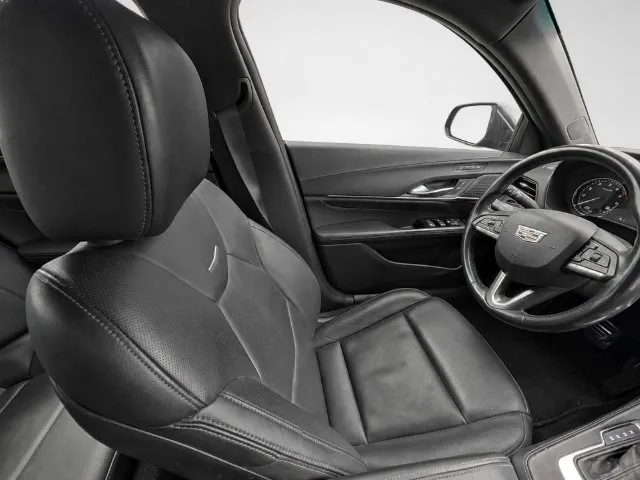 Cadillac CT4 photo 14