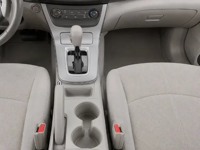 Nissan Sentra photo 12