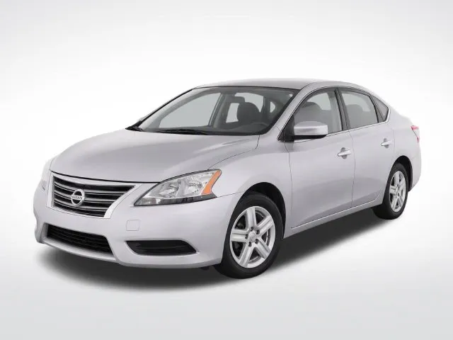 Nissan Sentra photo 2